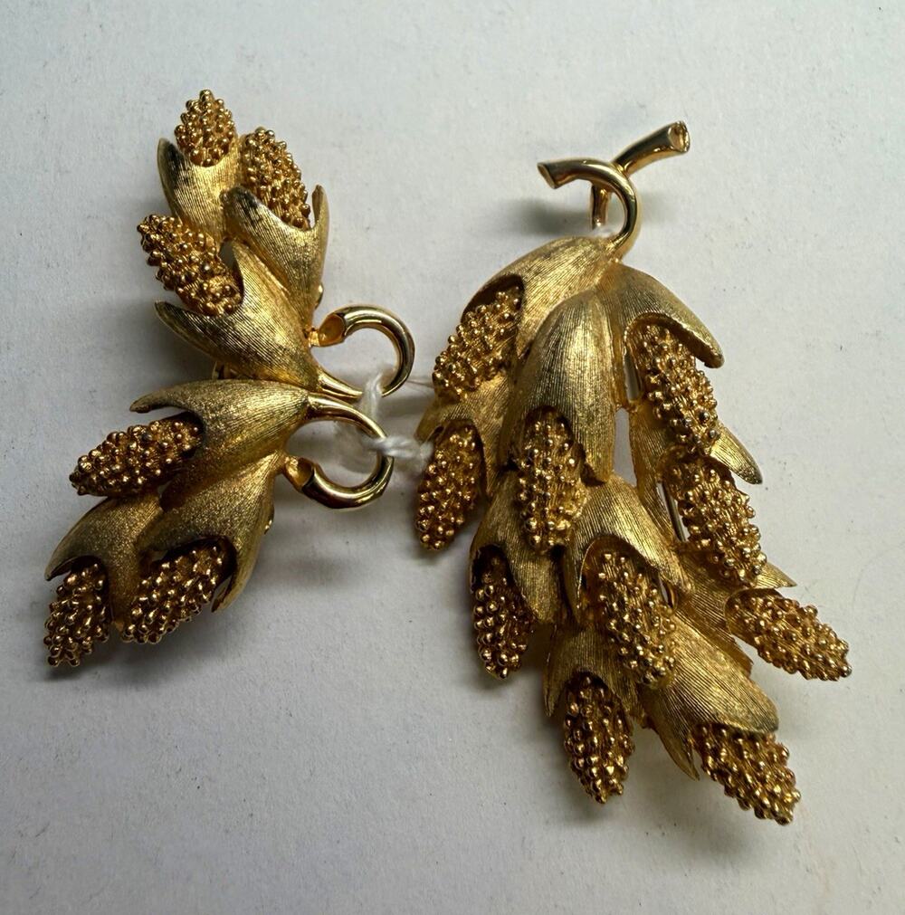 Vintage Puccini Gold Tone Brooch Clip Earrings 3 Pc Demi Parure Set Signed